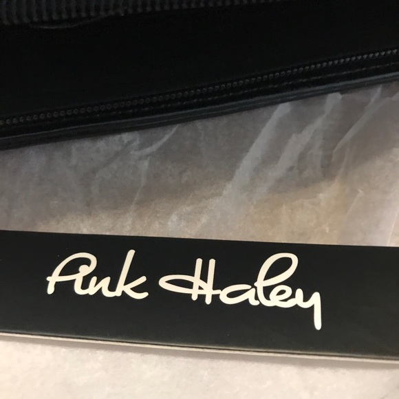 Special Heart Satchel Bag - Picture 6 of 7